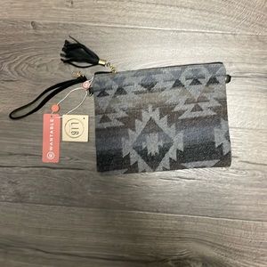 Brand new with tags western Aztec print clutch/shoulder bag